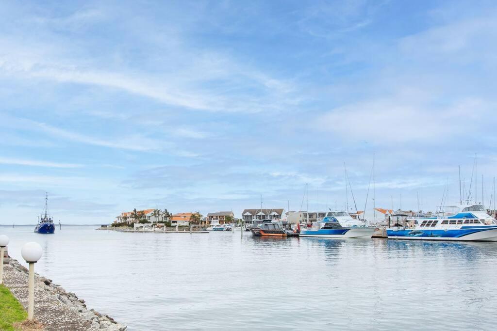 Apartamento Waterfront Townhouse - Picturesque Marina Views Port Lincoln Exterior foto